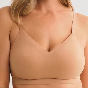 Cozy Adjustable Bra Comfort Wirefree Seamless Bra with Embedded Pad for Women